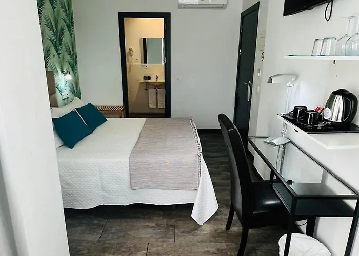 게스트하우스 Bajondillo Cozy (adults Only) 3*