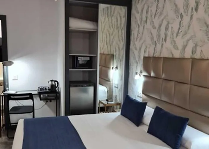 게스트하우스 Bajondillo Cozy (adults Only) 3*