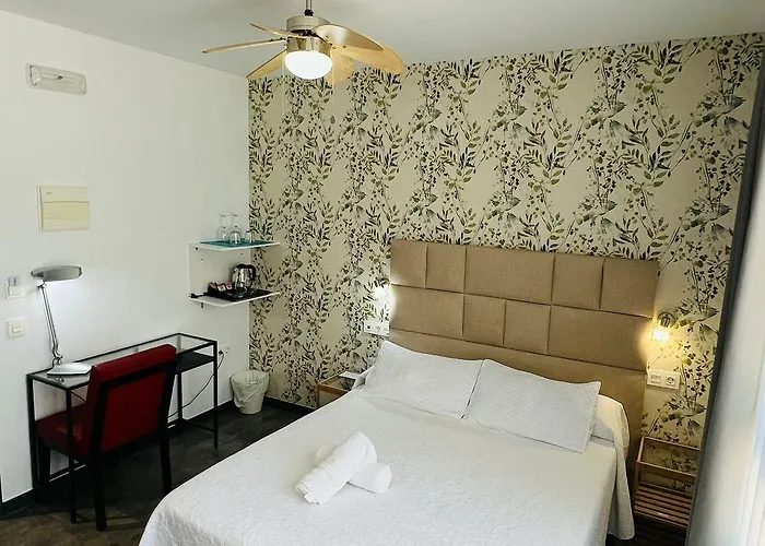 게스트하우스 Bajondillo Cozy (adults Only) 3*